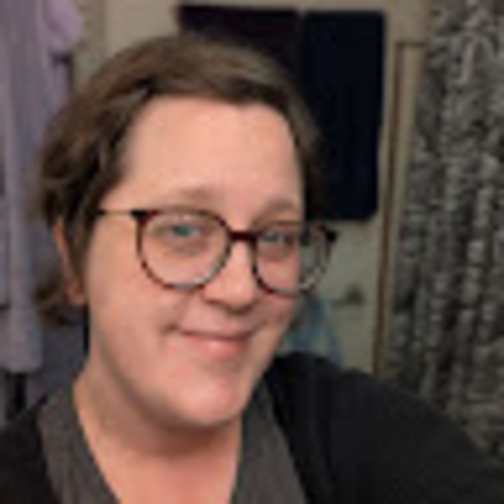 Meet your Posher, Reeva